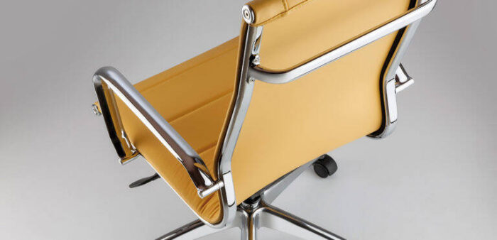 Poltrona Direzionale Kira Schienale Alto con Braccioli ed Oscillante - immagine 3